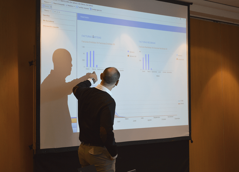 Miguel Sanchis durante la charla.
